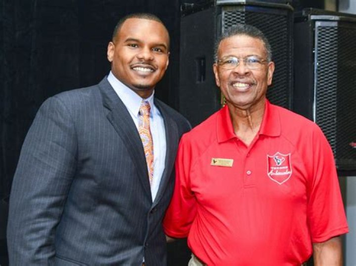Chester Pitts