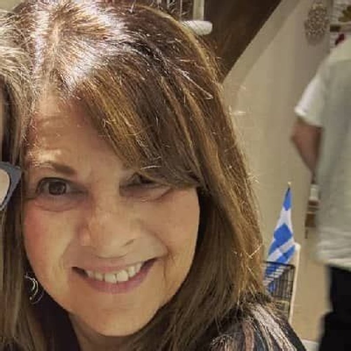 Eva Almos : Age, Wiki, Net Worth, Height, Husband And Career
